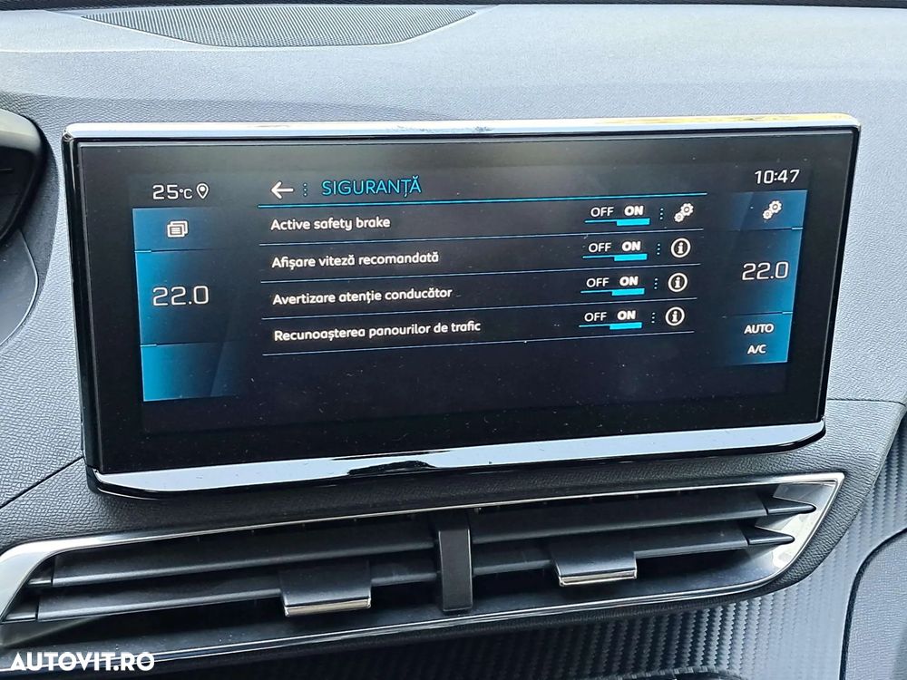 Peugeot 3008 1.2 PureTech 130 EAT8 Active Pack - 20