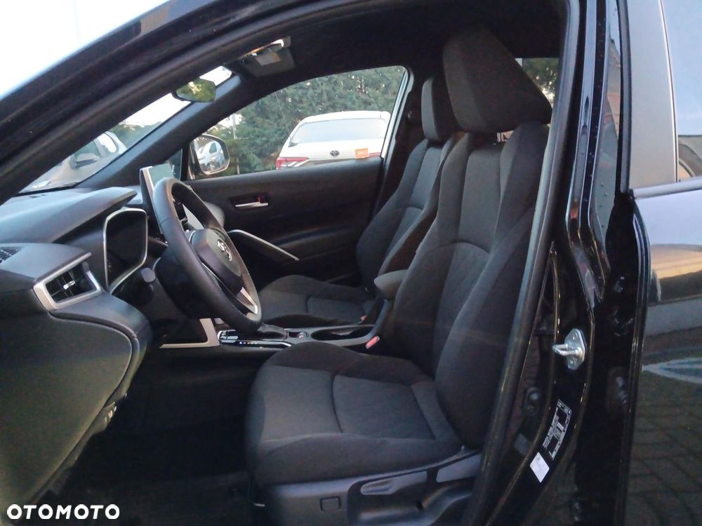 Toyota Corolla Cross - 13