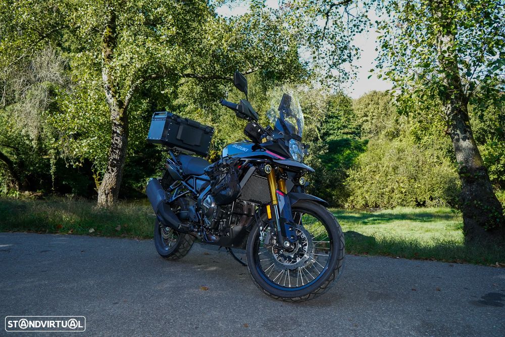 Suzuki v-strom 800 DE - 1