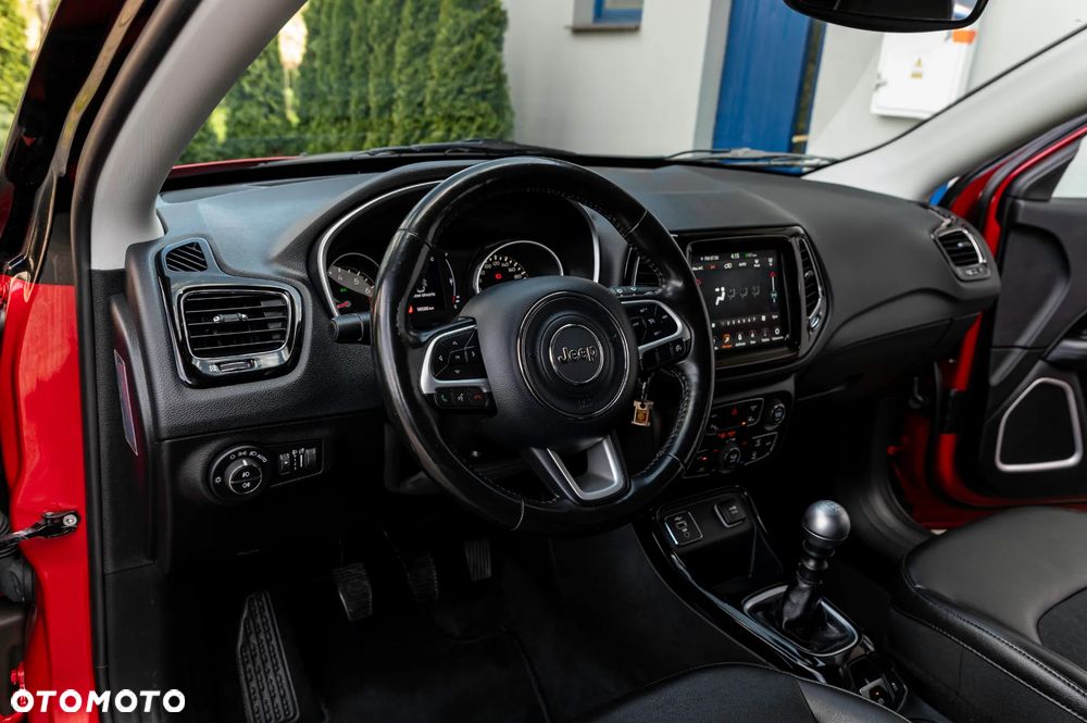 Jeep Compass - 34