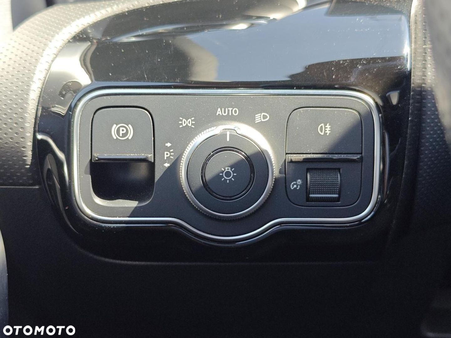 Mercedes-Benz CLA - 21