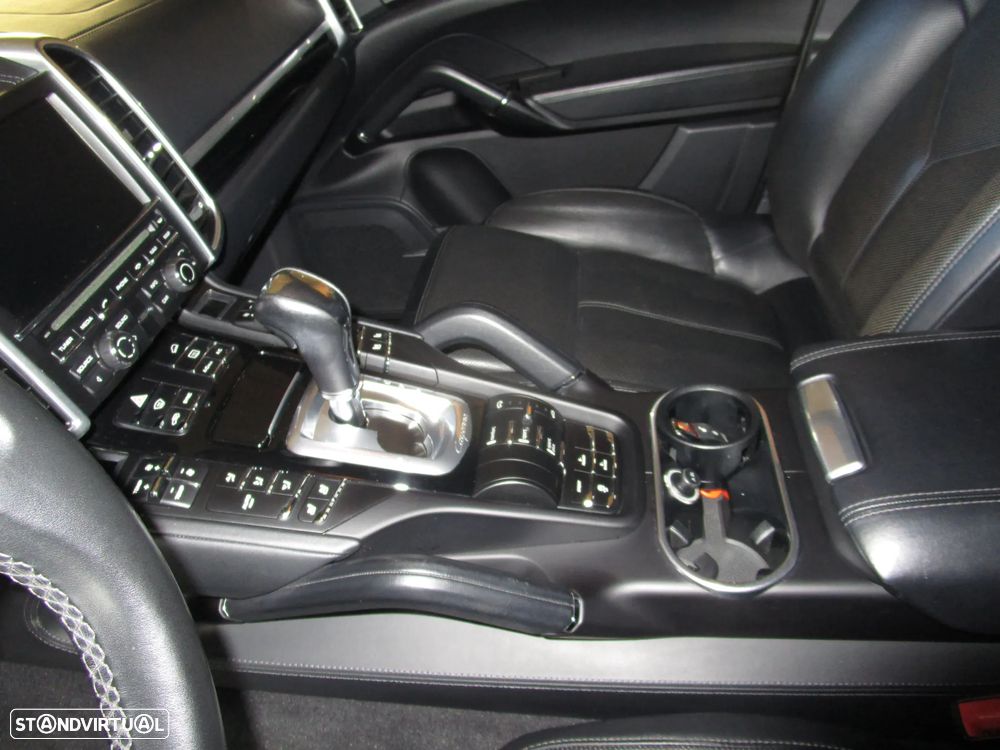 Porsche Cayenne S Tiptronic S - 16