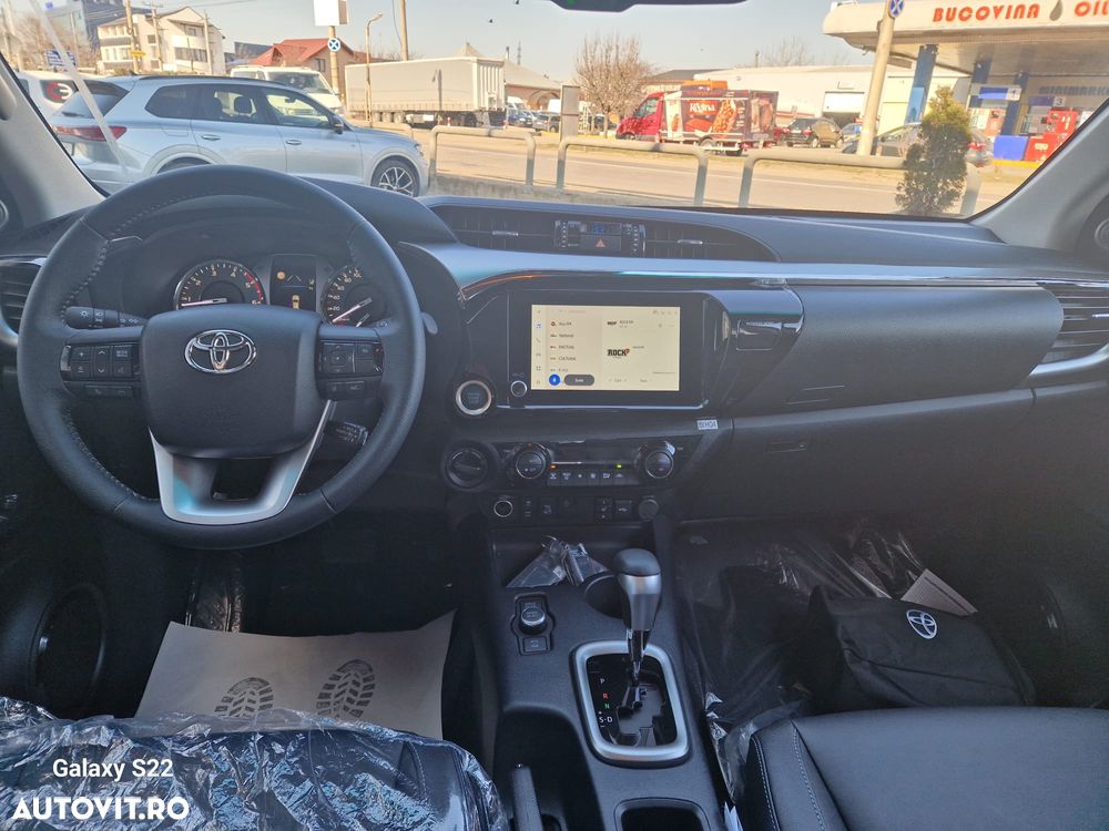 Toyota Hilux 2.8D 204CP 4x4 Double Cab AT MHEV Executive - 13