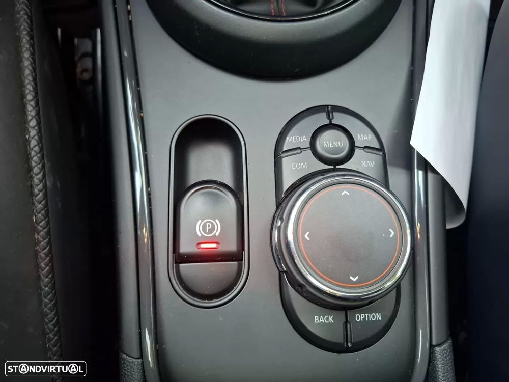 MINI Countryman Cooper SD Auto Desportiva - 47