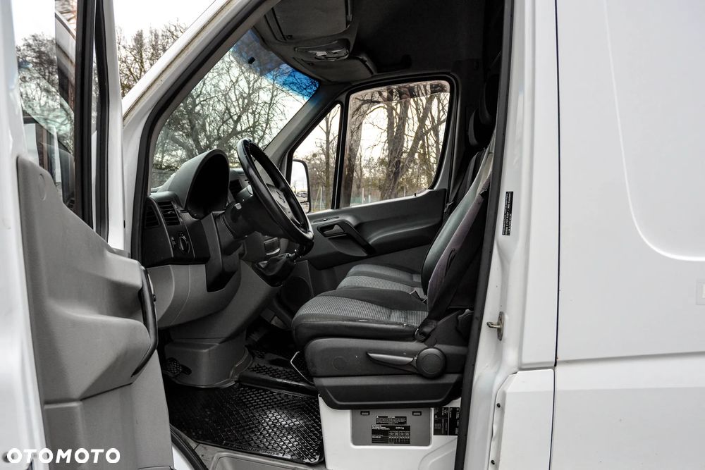 Mercedes-Benz Sprinter - 7