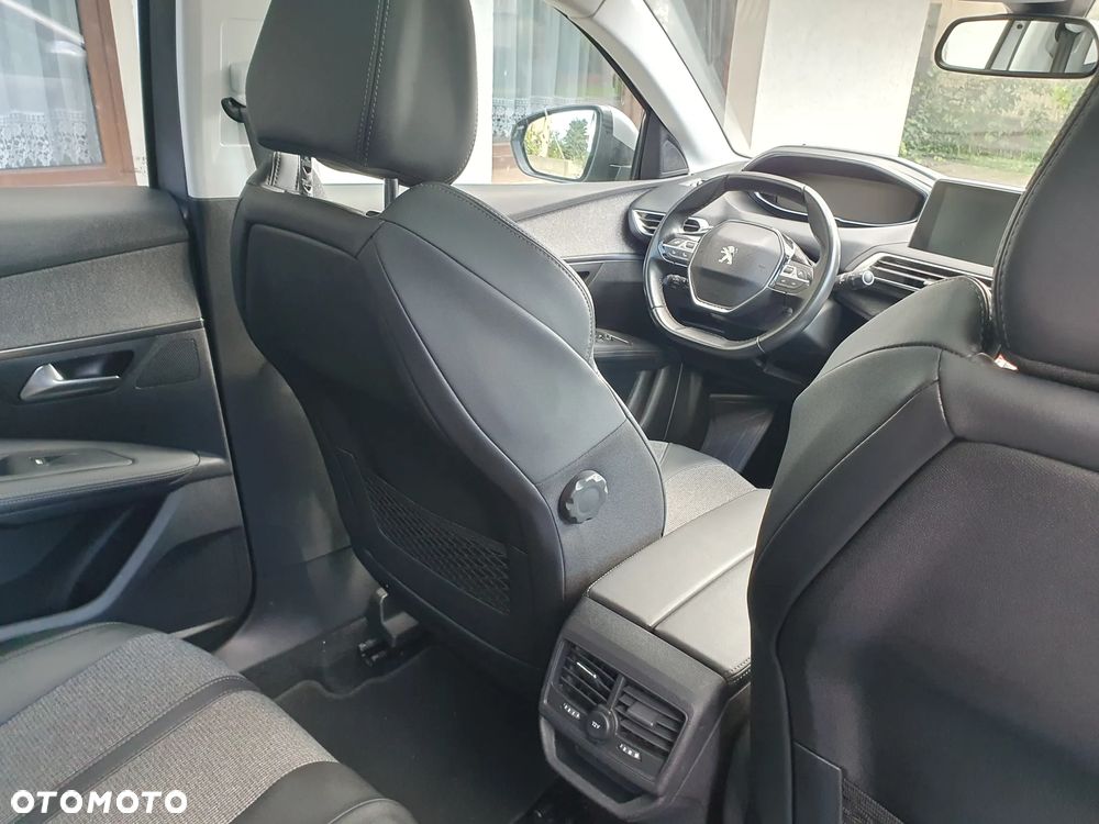 Peugeot 3008 1.2 PureTech Allure Pack S&S EAT8 - 25