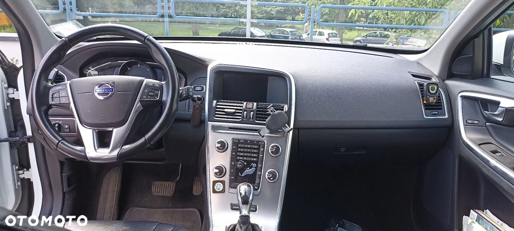 Volvo XC 60 D4 AWD Summum - 5