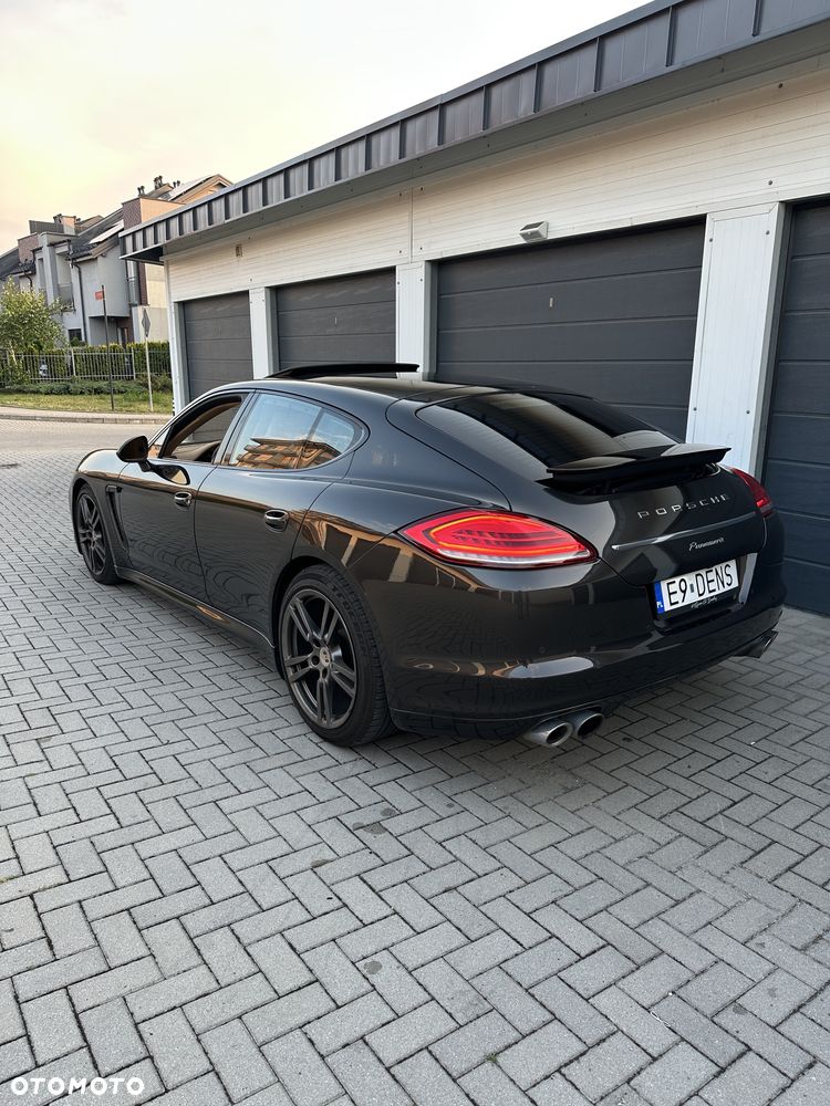 Porsche Panamera - 3