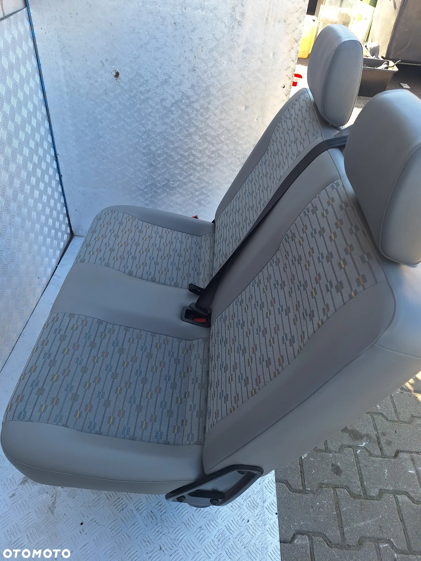 FOTEL KANAPA DWÓJKA 2 RZĄD SKŁADANY - VW TRANSPORTER T5 CARAVELLE - 4