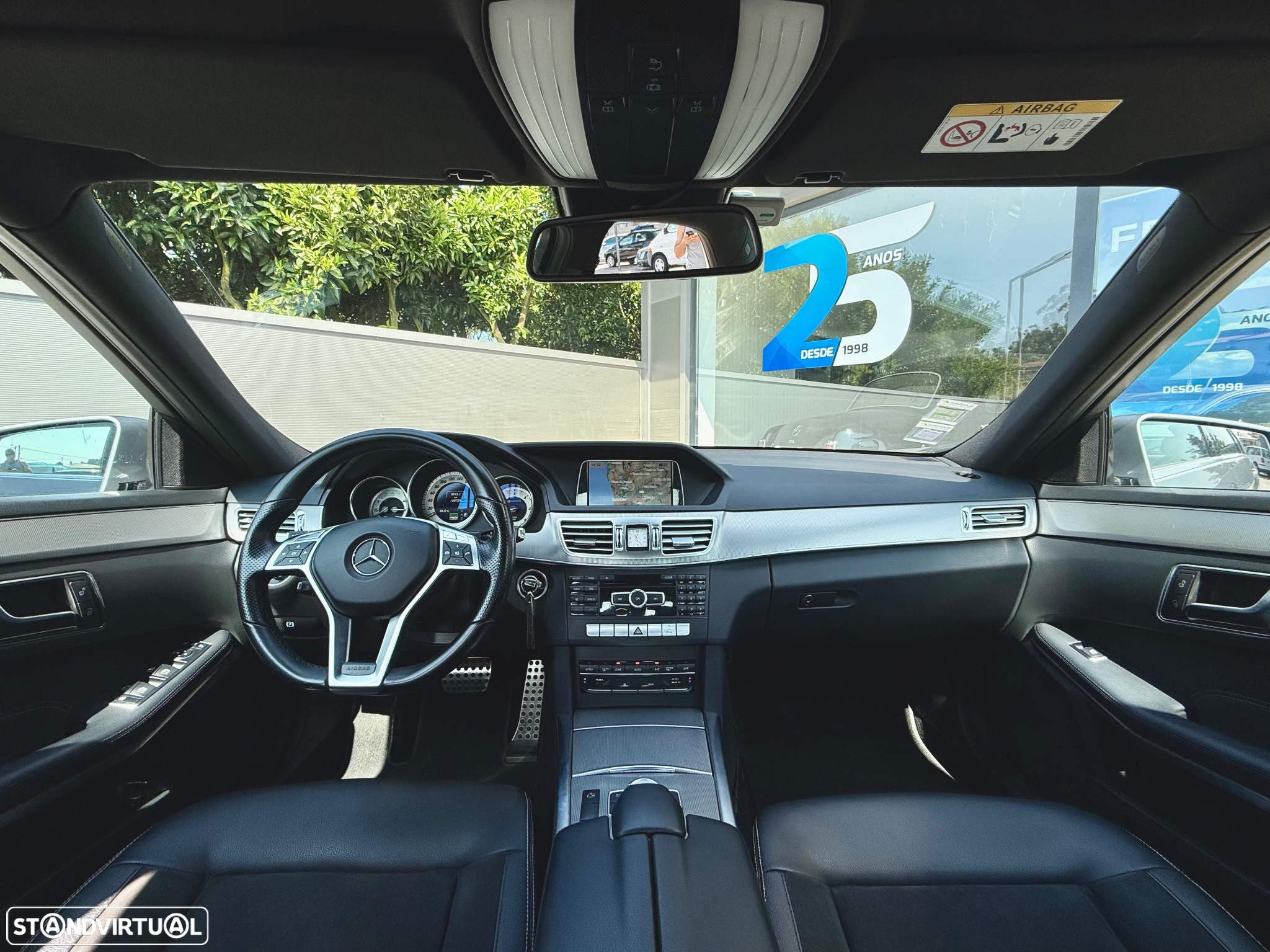 Mercedes-Benz E 300 Bluetec Hybrid Avantgarde - 12