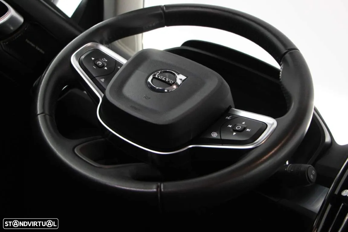 Volvo XC 40 2.0 D3 Momentum Plus - 13