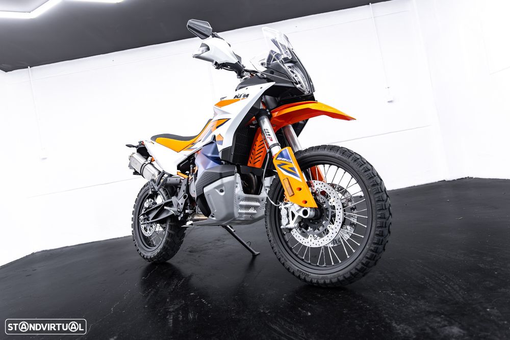 KTM 890 - 26