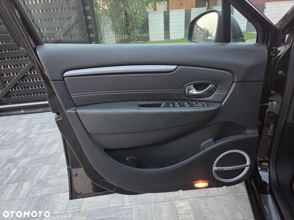 Renault Scenic Energy TCe 130 S&S Xmod Bose Edition - 32