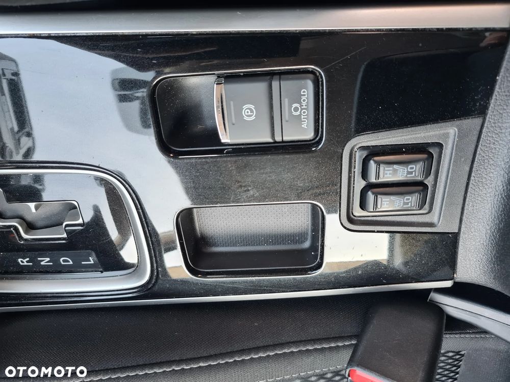 Mitsubishi Outlander 2.0 Intense 2WD CVT - 9