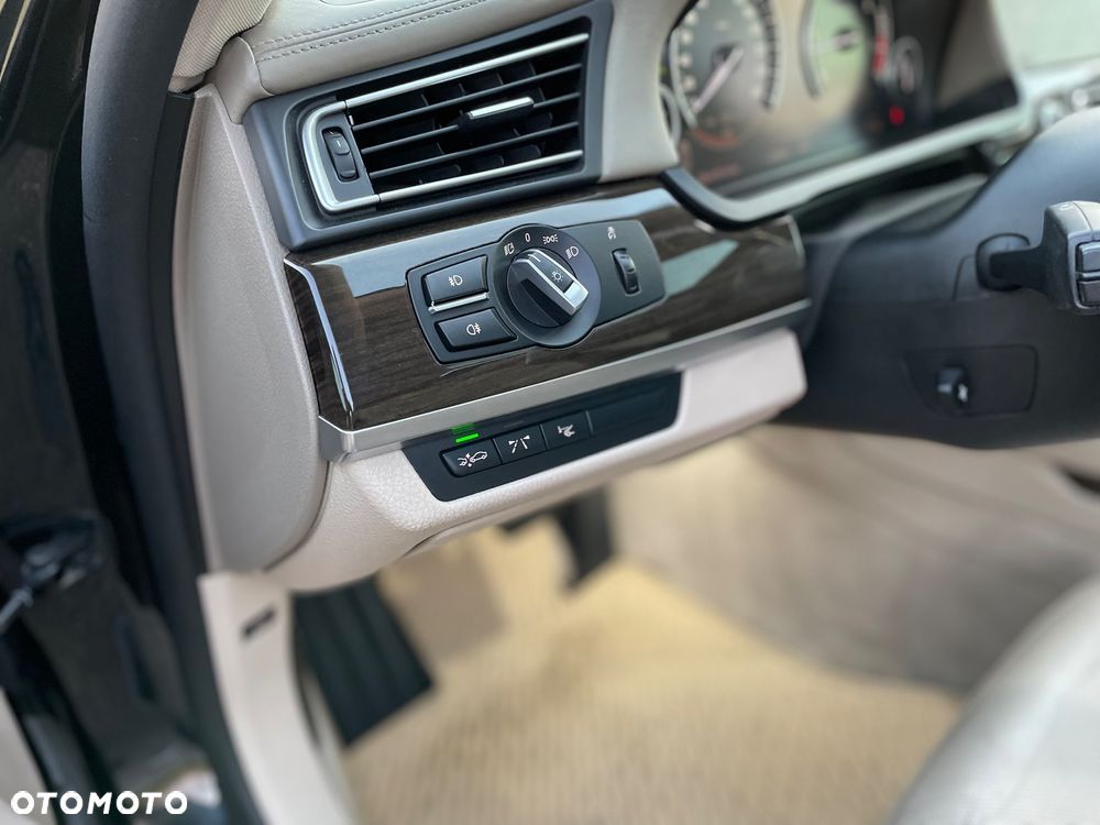 BMW Seria 7 730d - 21