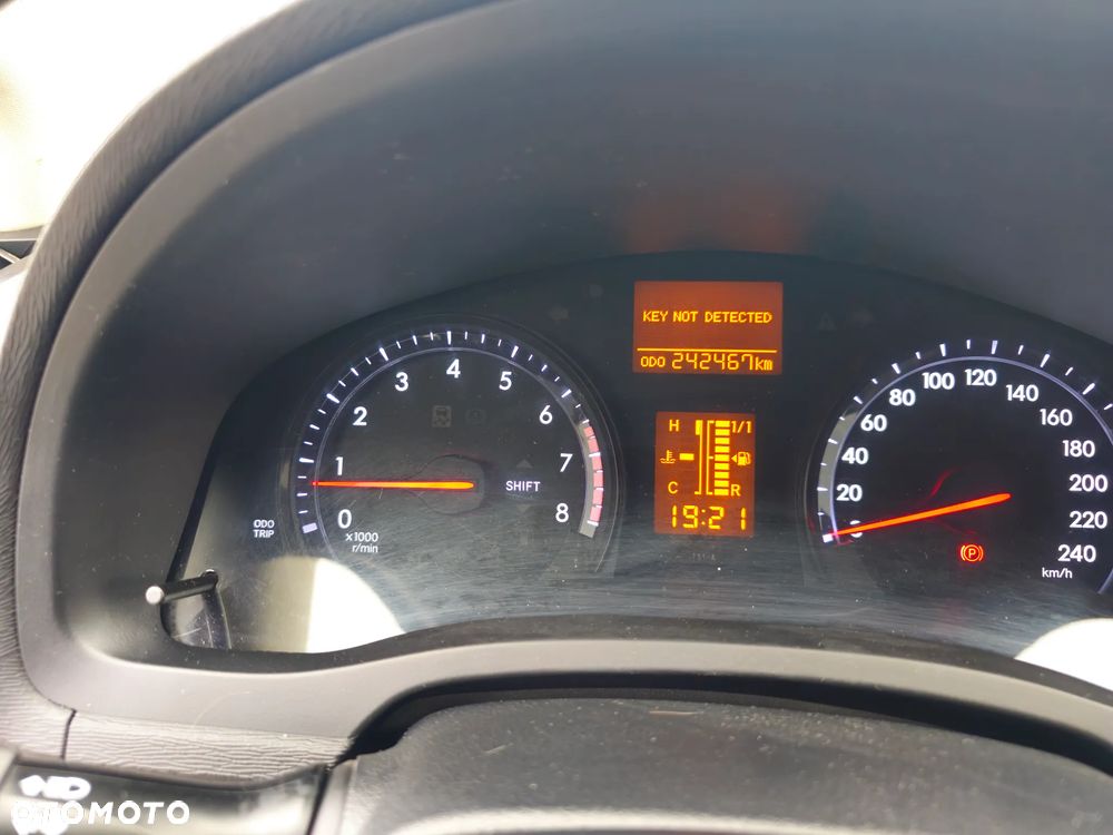 Toyota Avensis 1.8 Sol NAVI - 14