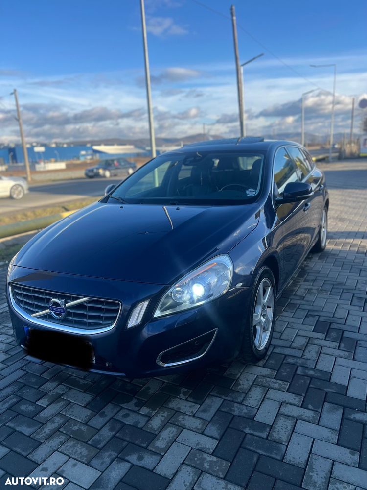 Volvo V60 D3 Start-Stop Summum - 1