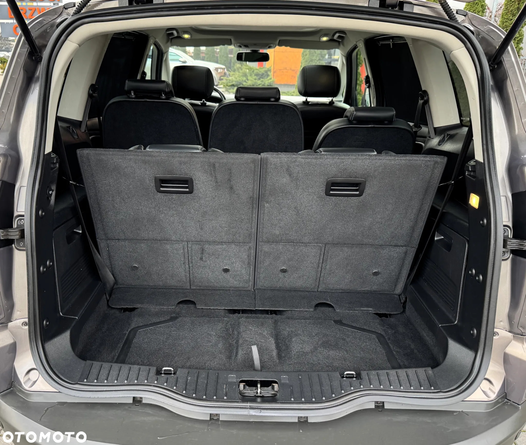 Ford S-Max 2.0 EcoBoost Titanium - 13