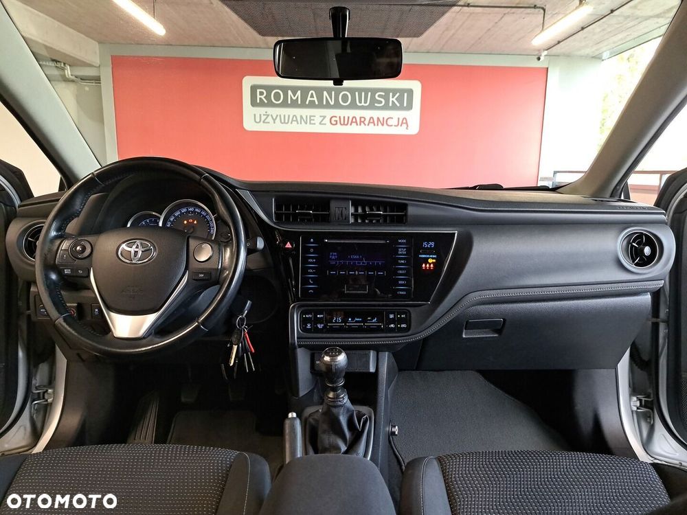 Toyota Auris 1.6 Premium - 19