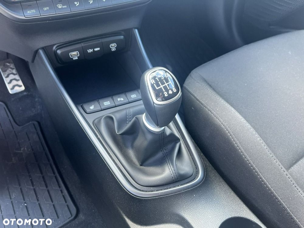 Hyundai Bayon 1.0 T-GDI Smart - 14