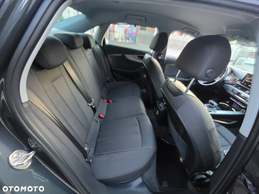 Audi A4 Limousine - 26