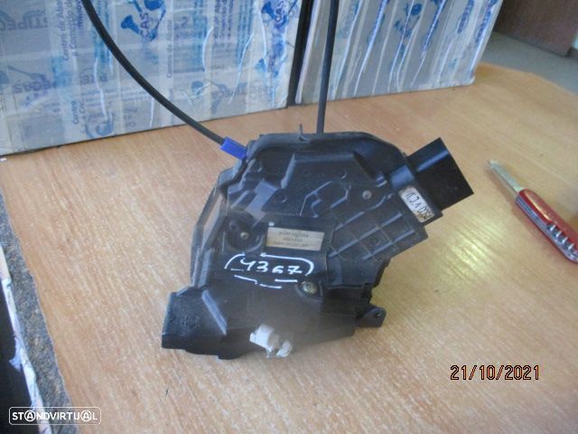 Fecho 3N6AA21812MF MAZDA 5 2006 FD 6 PINOS - 1