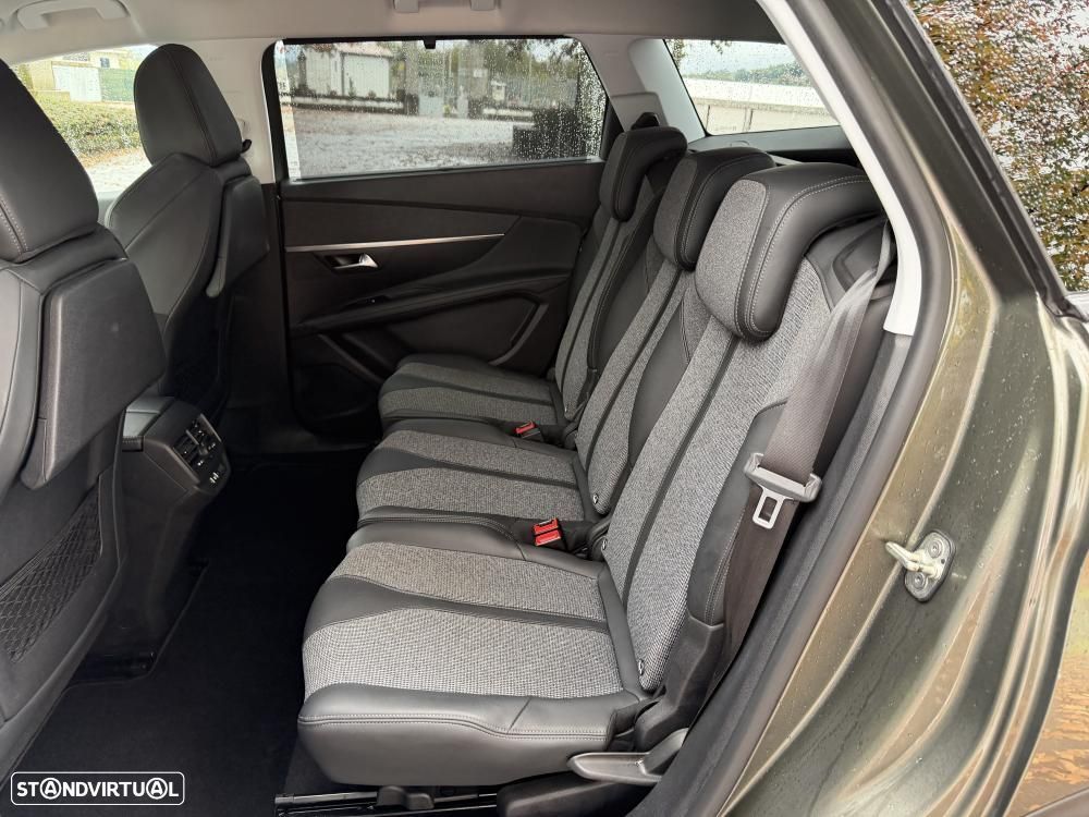 Peugeot 5008 1.2 PureTech Allure Pack - 29