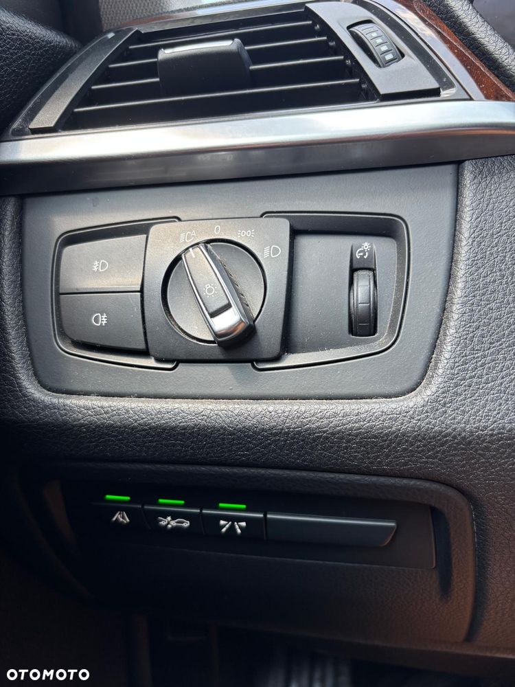 BMW Seria 3 330d - 11