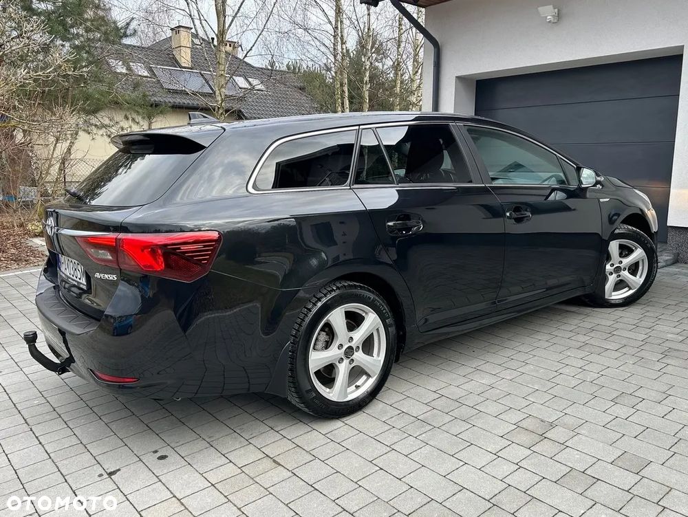 Toyota Avensis Touring Sports 1.8 Multidrive S Executive - 25