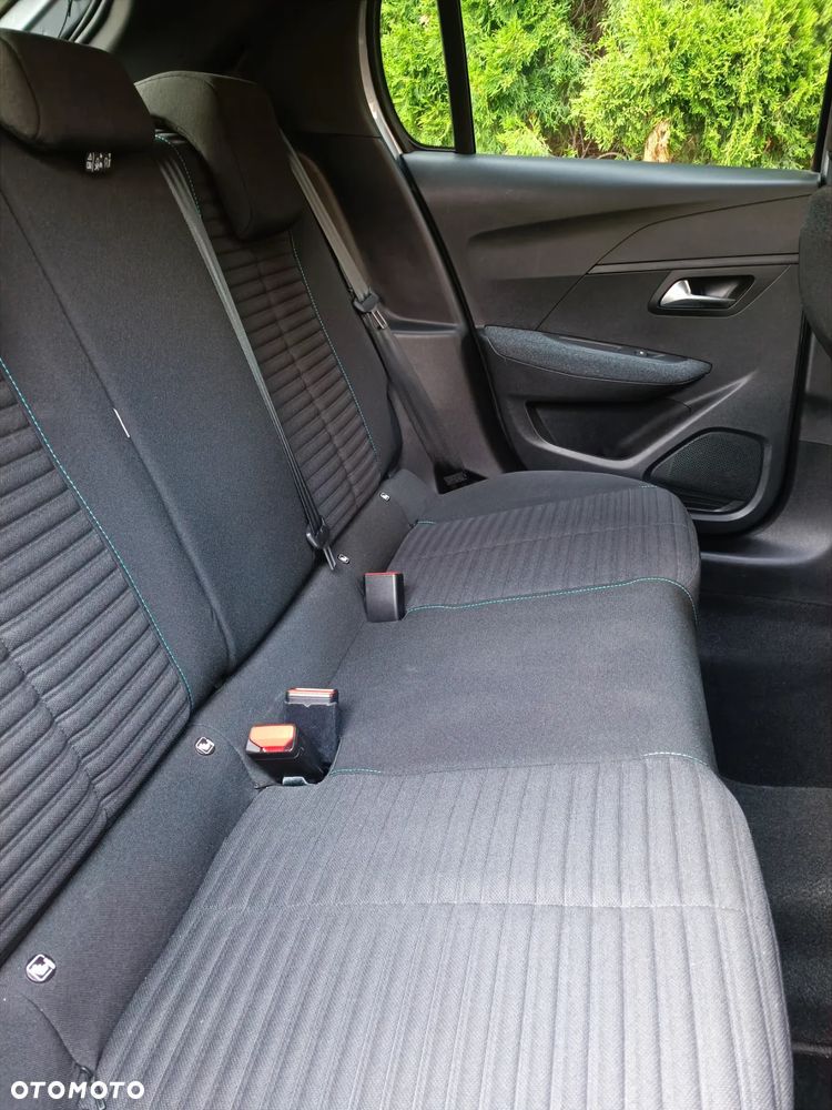 Peugeot 208 PureTech 100 EAT8 Allure - 21