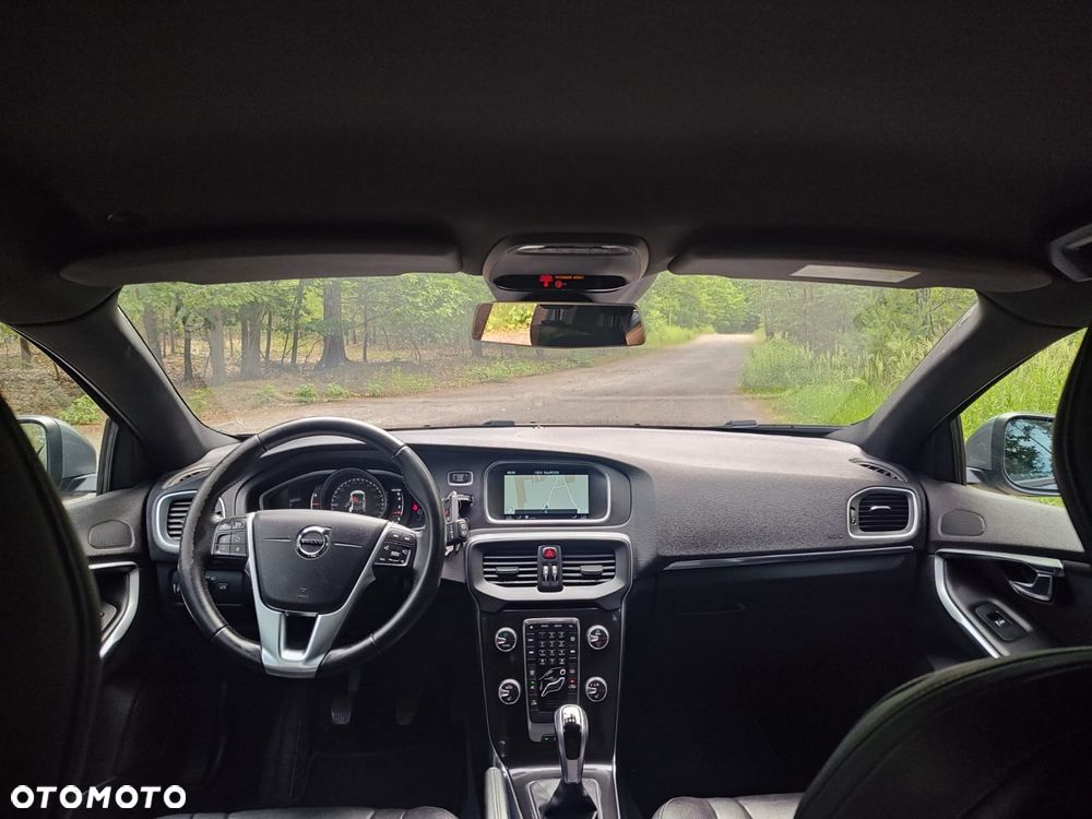 Volvo V40 T3 Drive-E Momentum - 13
