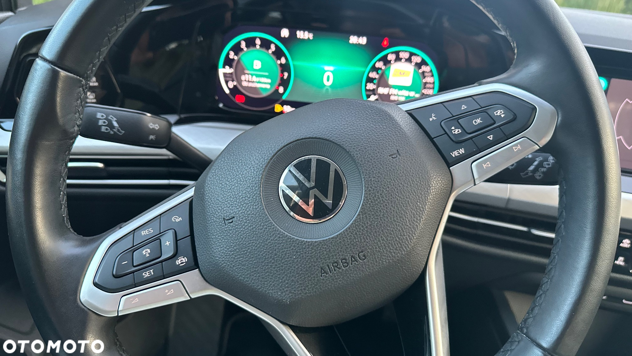 Volkswagen Golf VIII 1.5 TSI EVO Life - 17