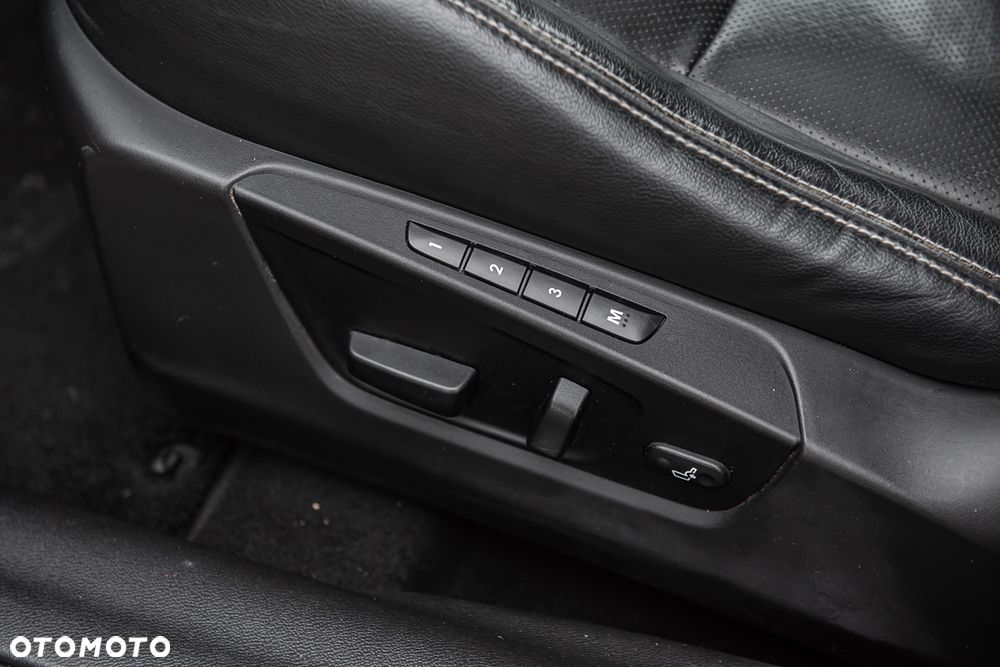 Suzuki Kizashi 2.4 Sport - 11