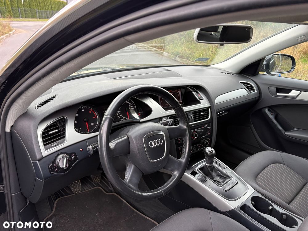 Audi A4 Avant 2.0 TDI Limited Edition - 7