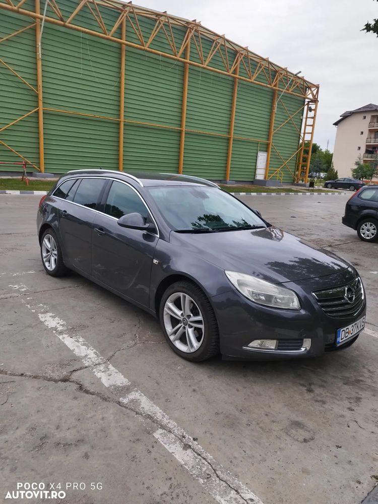 Opel Insignia 2.0 CDTI Sports Tourer - 1
