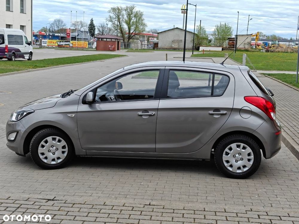 Hyundai i20 1.25 Wersja Jubileuszowa - 9