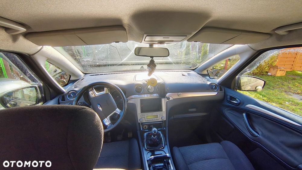 Ford S-Max - 8