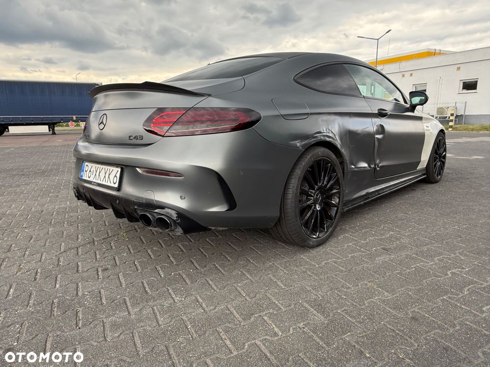 Mercedes-Benz Klasa C AMG 43 4Matic 9G-TRONIC - 13
