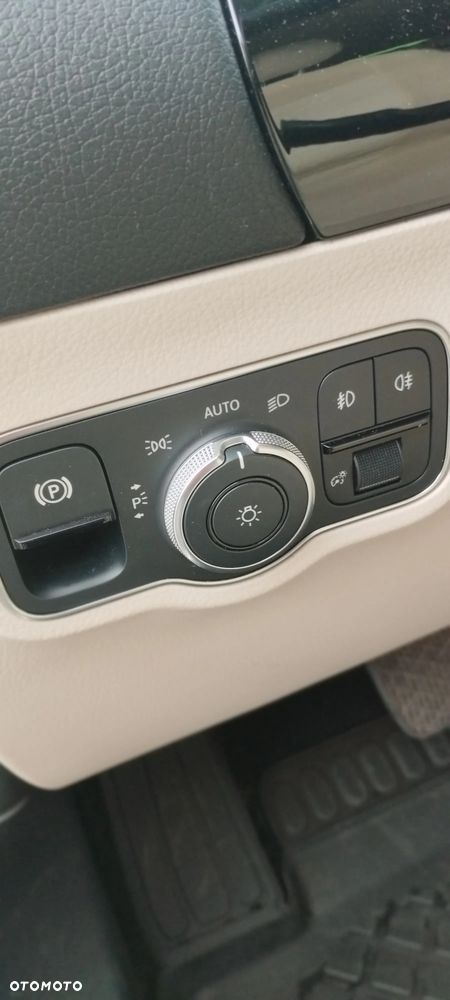 Mercedes-Benz GLA 250 - 11