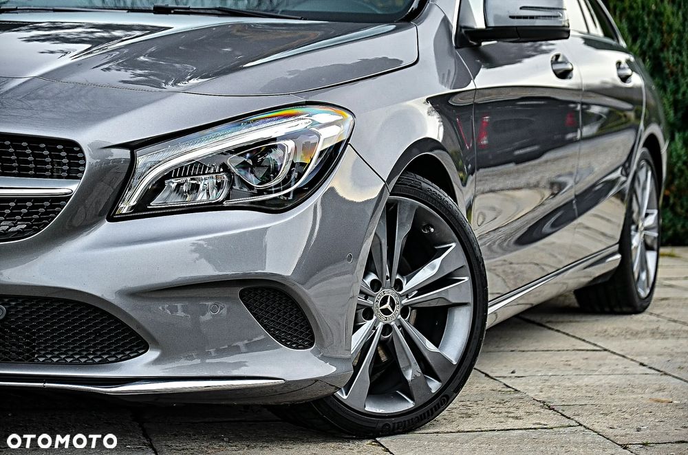 Mercedes-Benz CLA 200 7G-DCT UrbanStyle Edition - 9