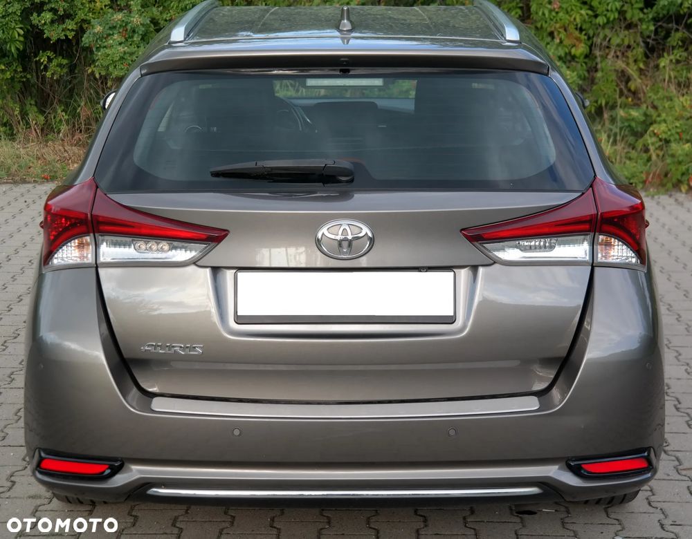 Toyota Auris 1.6 Premium - 4