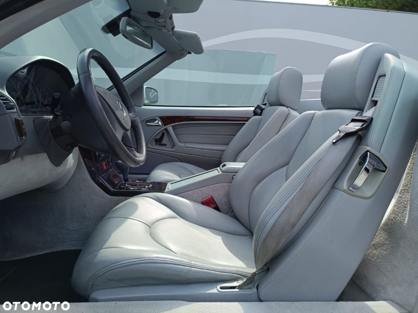 Mercedes-Benz SL - 25