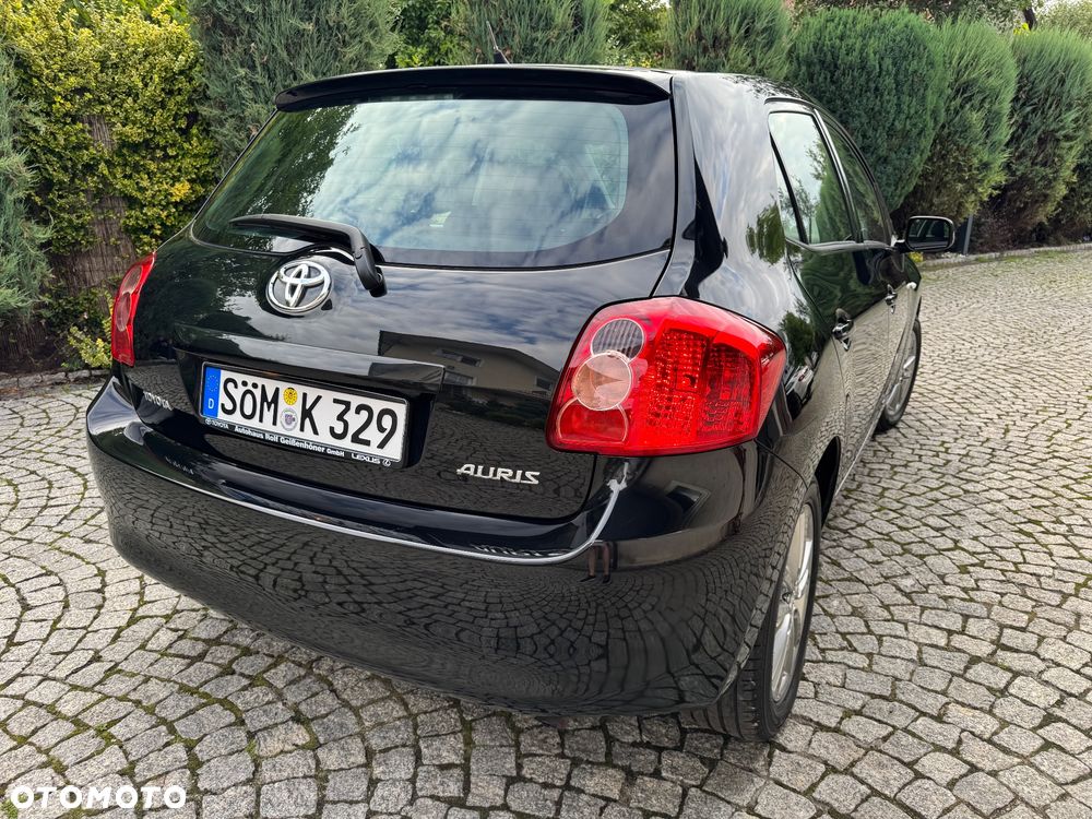 Toyota Auris 1.6 Executive - 12