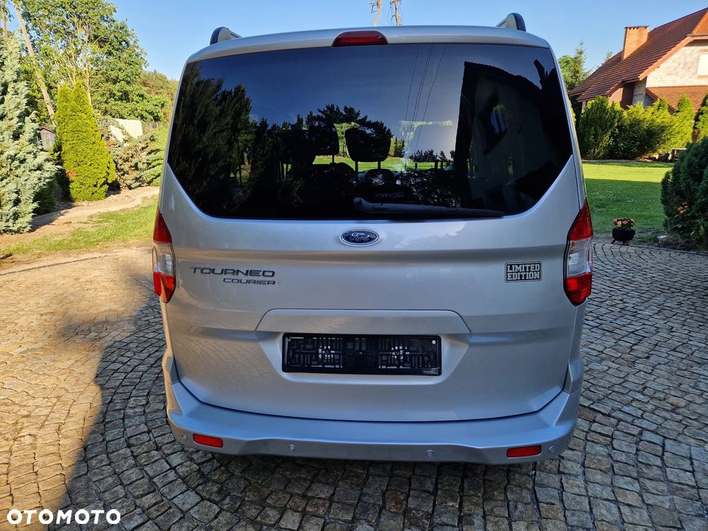 Ford Tourneo Courier 1.5 TDCi S&S Ambiente - 5