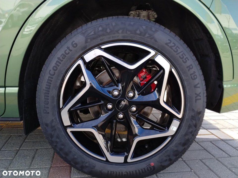 Ford Kuga - 8
