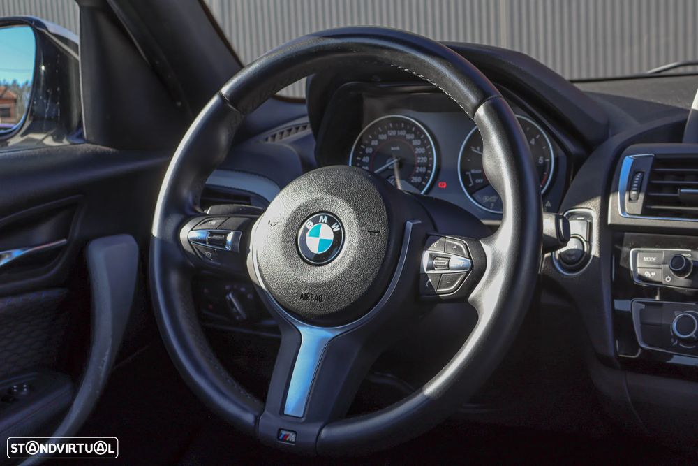 BMW 116 d Pack M - 19