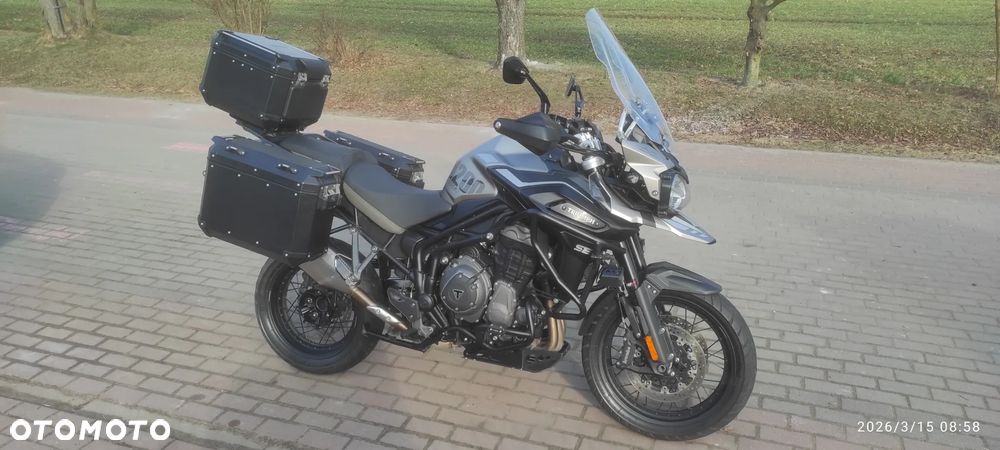 Triumph Tiger - 1