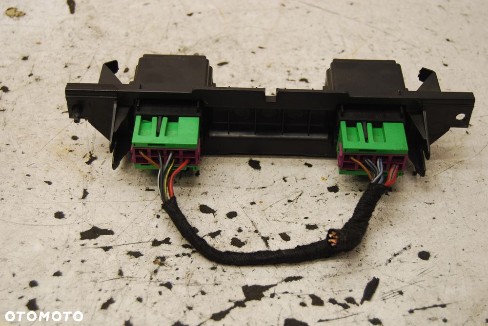 PRZEŁĄCZNIK GRZANIA FOTELA 8L0858847 AUDI A3 8L LIFT - 3