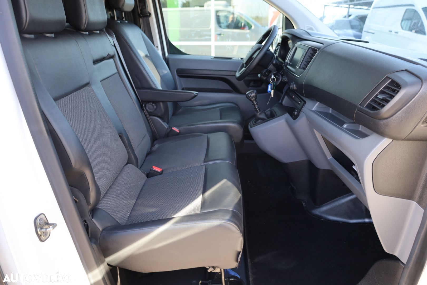 Opel Vivaro L1H1 - 11