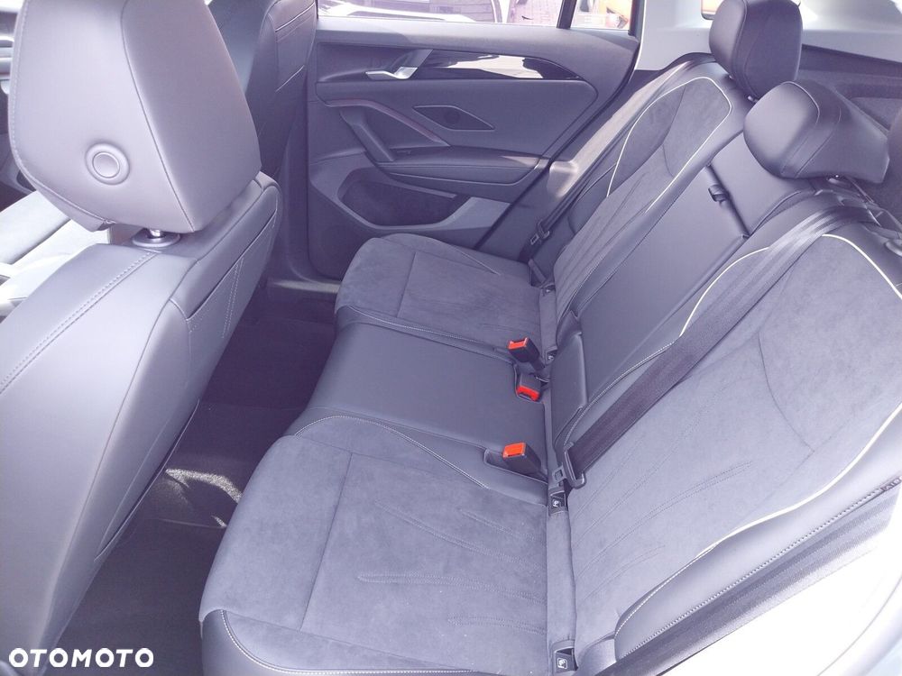 Volkswagen Tiguan - 22